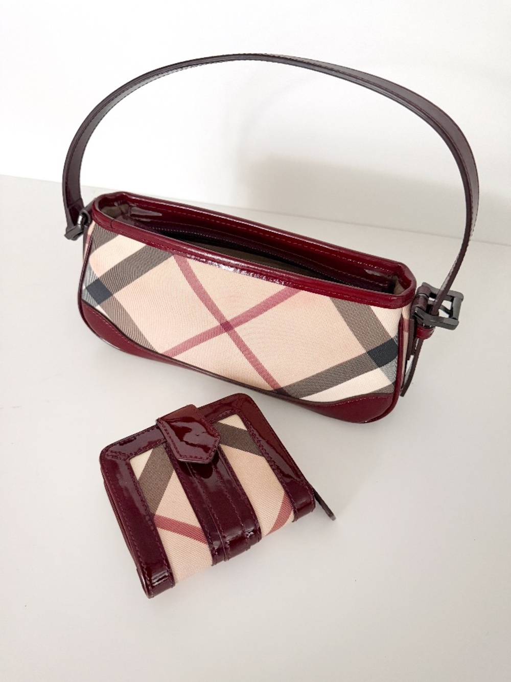 VTG Burberry Nova Check Burgundy Patent Leather Baguette Bag & Matching Wallet
